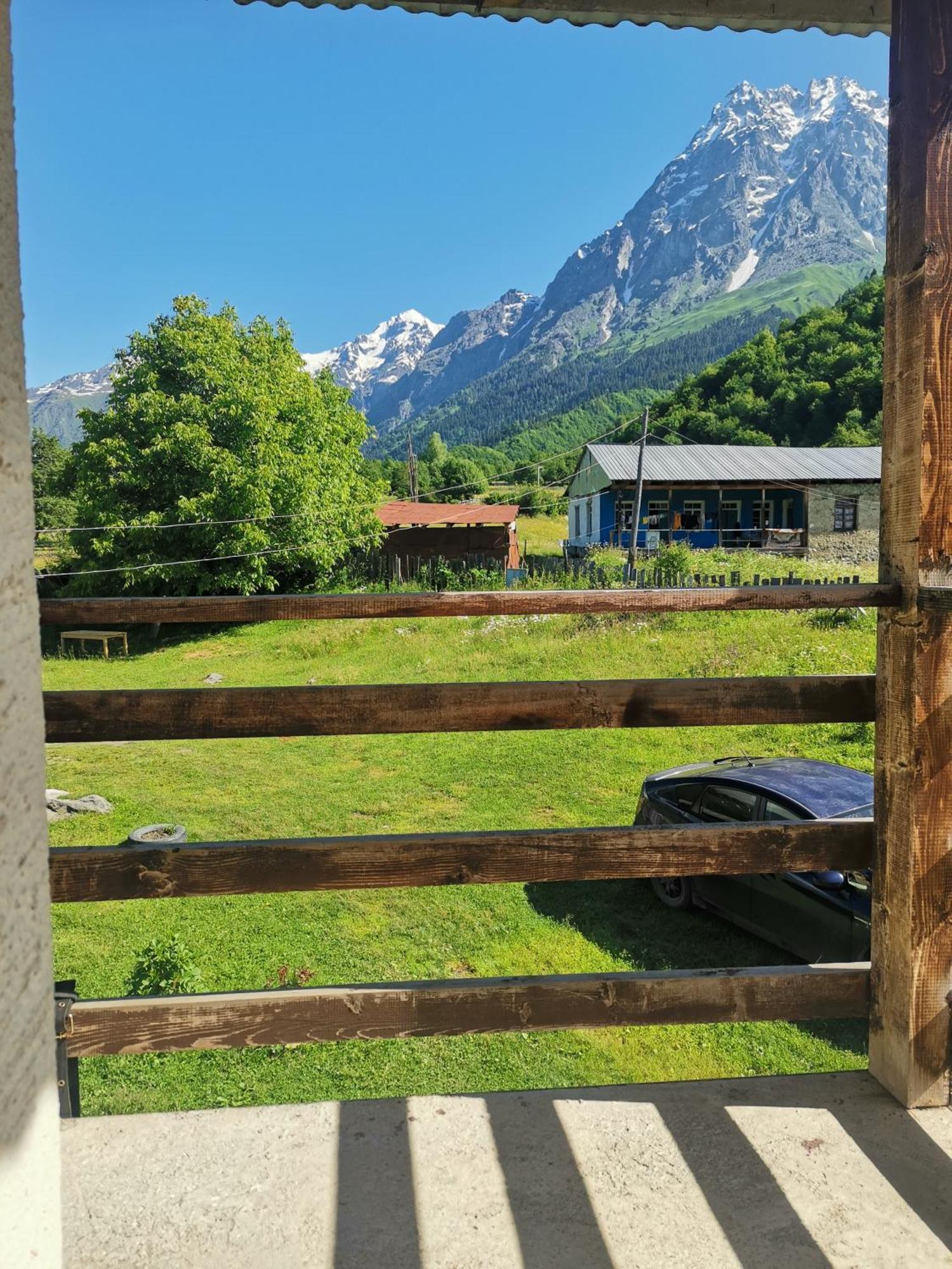 Iason Guest House In Mazeri Mestia Oda fotoğraf